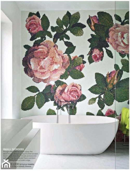 Mała z marmurową podłogą łazienka z oknem, styl glamour - zdjęcie od PRIMAVERA-HOME.COM