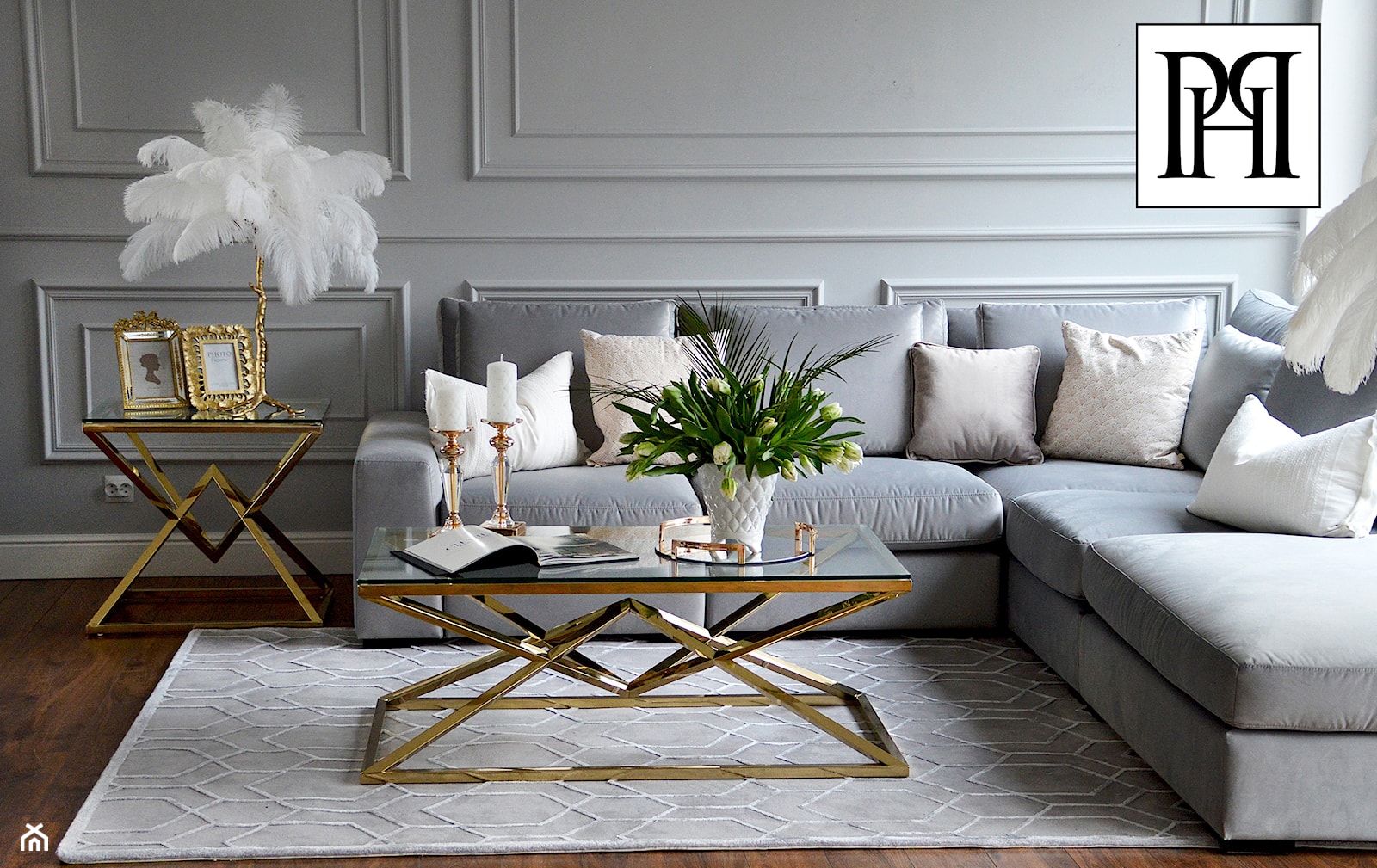 Sofa w stylu Glamour - elegancki salon - zdjęcie od PRIMAVERA-HOME.COM - Homebook