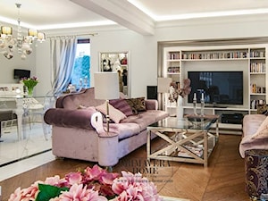 Wnętrza w stylu Modern Classic - Średni duży biały salon z jadalnią z bibiloteczką, styl glamour - zdjęcie od PRIMAVERA-HOME.COM