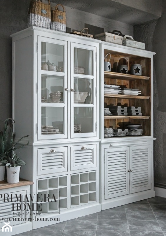 Wnętrza w stulu PROWANSALSKIM I SHABBY CHIC - Mała zamknięta czarna z zabudowaną lodówką kuchnia jednorzędowa, styl prowansalski - zdjęcie od PRIMAVERA-HOME.COM