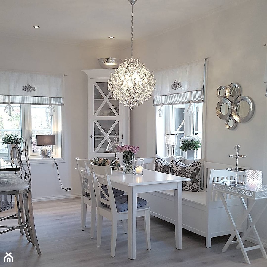Wnętrza w stulu PROWANSALSKIM I SHABBY CHIC - Mała biała jadalnia w kuchni, styl prowansalski - zdjęcie od PRIMAVERA-HOME.COM
