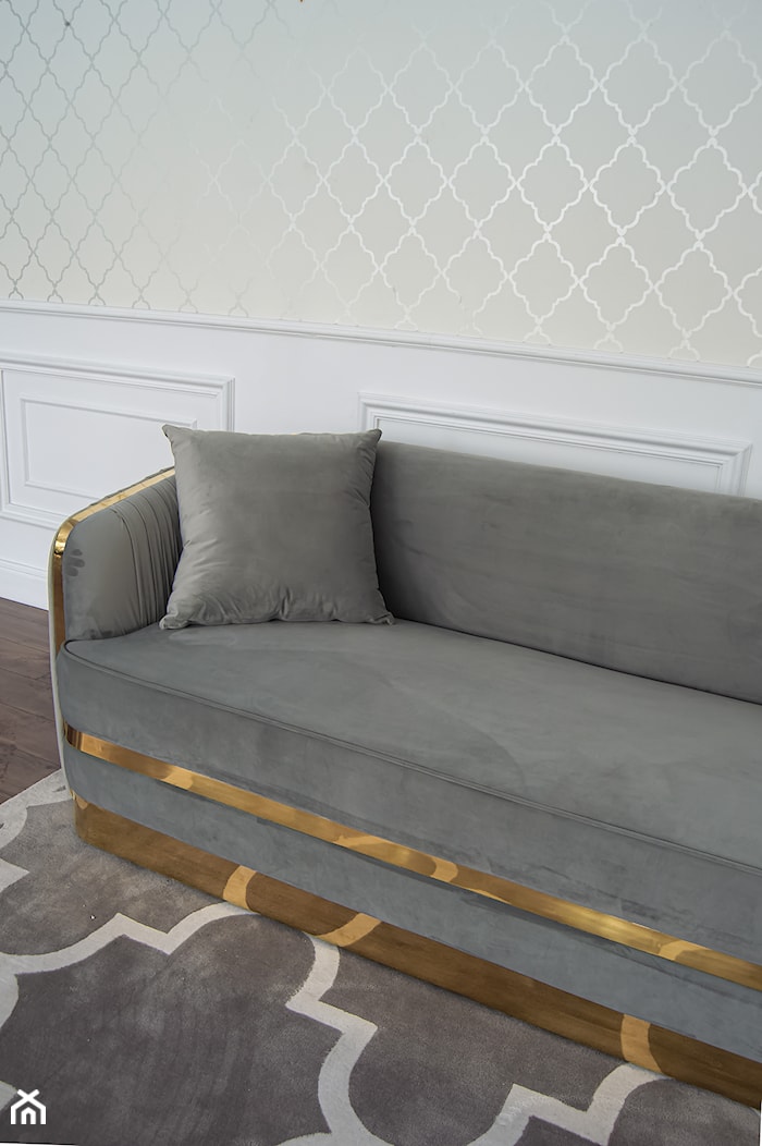 Sofa w stylu Glamour - elegancki salon - zdjęcie od PRIMAVERA-HOME.COM - Homebook
