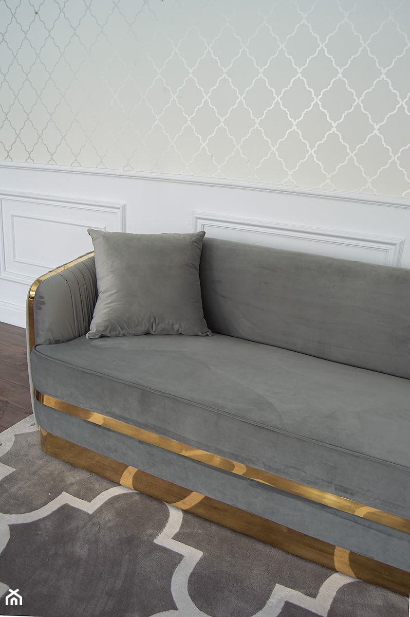 Sofa w stylu Glamour - elegancki salon - zdjęcie od PRIMAVERA-HOME.COM