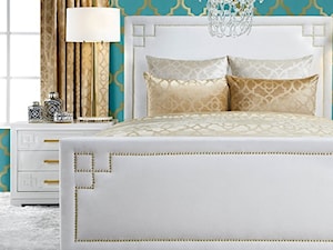 Łóżka tapicerowane w stylu nowojorskim i glamour - Mała niebieska sypialnia, styl glamour - zdjęcie od PRIMAVERA-HOME.COM