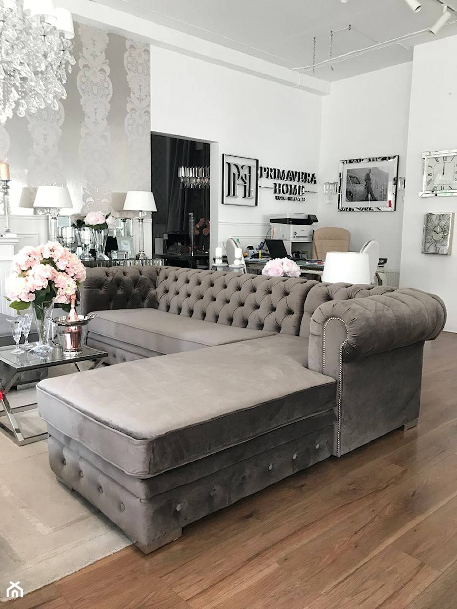 Salon w stylu klasycznym - meble tapicerowane sofa narożnik glamour - zdjęcie od PRIMAVERA-HOME.COM