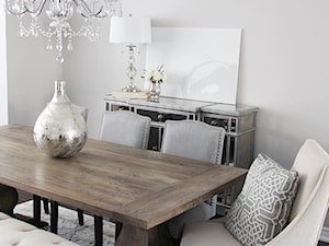 Drewniany stół do jadalni i lustrzana komoda. - zdjęcie od PRIMAVERA-HOME.COM