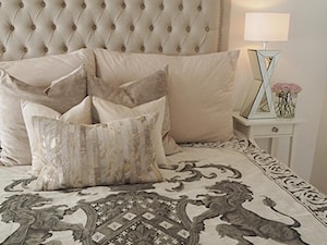 Łóżka tapicerowane w stylu nowojorskim i glamour - Sypialnia, styl nowoczesny - zdjęcie od PRIMAVERA-HOME.COM