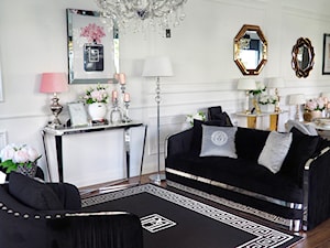 Nowoczesny salon w stylu Glamour Nowojorskim Nowoczesnym - sofa konsola żyrandol - zdjęcie od PRIMAVERA-HOME.COM