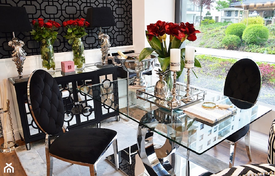 Stół i krzesła do jadalni ze stali w stylu Glamour i Nowoczesnym - Mała beżowa jadalnia w salonie w kuchni, styl glamour - zdjęcie od PRIMAVERA-HOME.COM