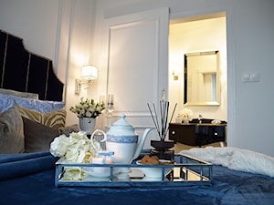 Inspiracja wystroju mieszkania w stylu nowojorskim - Średnia biała sypialnia - zdjęcie od PRIMAVERA-HOME.COM