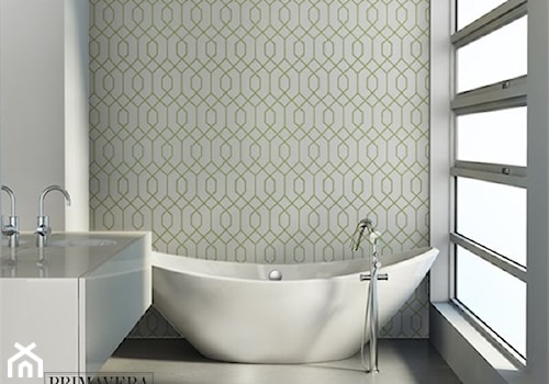 Geometryczne tapety w stylu nowojorskim i glamour - Mała na poddaszu łazienka z oknem, styl glamour - zdjęcie od PRIMAVERA-HOME.COM