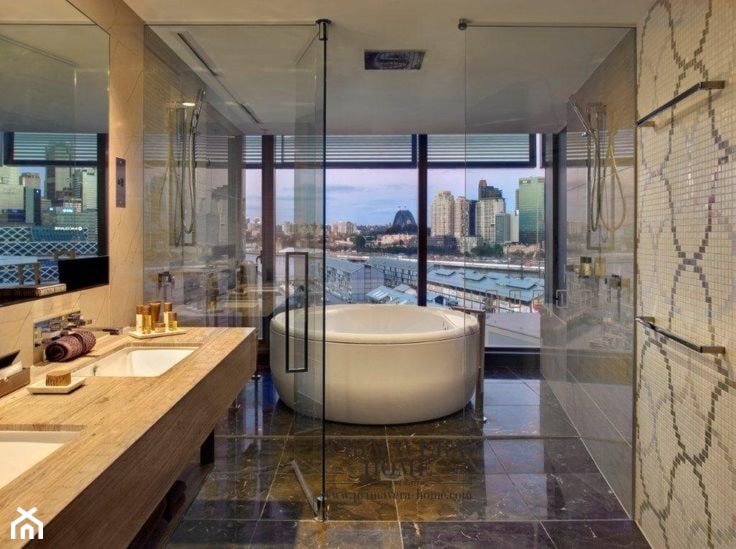 Łazienka w stylu Glamour z obrazem z mozaiki - Średnia na poddaszu z dwoma umywalkami łazienka z oknem, styl nowoczesny - zdjęcie od PRIMAVERA-HOME.COM