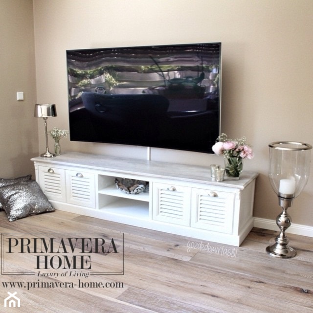 Wnętrza w stulu PROWANSALSKIM I SHABBY CHIC - Mały salon, styl prowansalski - zdjęcie od PRIMAVERA-HOME.COM