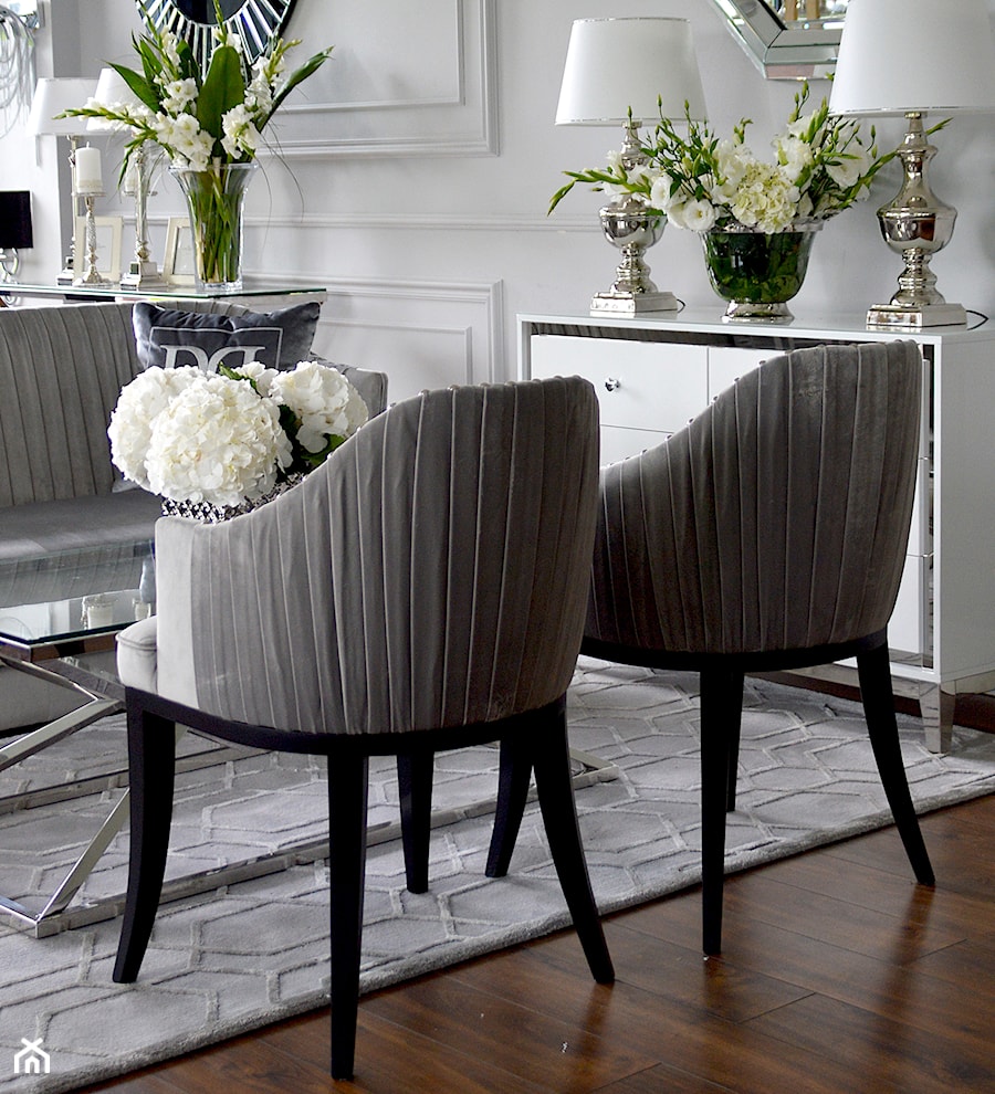 Salon w stylu klasycznym - meble tapicerowane lakierowane krzesło krzesła fotel glamour - zdjęcie od PRIMAVERA-HOME.COM