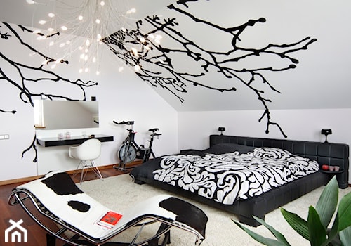 rezydencja - Duża biała z biurkiem sypialnia na poddaszu, styl nowoczesny - zdjęcie od Studio Projektowe Atoato