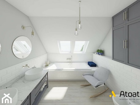 Aranżacje wnętrz - Łazienka: biała łazienka ze skosami - Studio Projektowe Atoato. Przeglądaj, dodawaj i zapisuj najlepsze zdjęcia, pomysły i inspiracje designerskie. W bazie mamy już prawie milion fotografii!