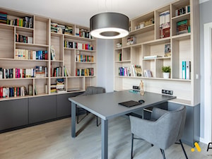 biuro w domu w stylu skandynawskim - zdjęcie od Studio Projektowe Atoato