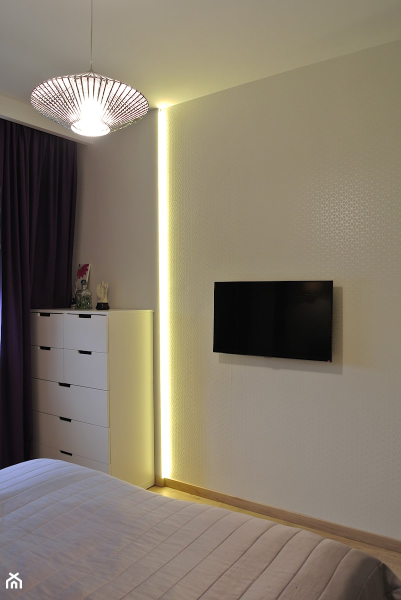 Mieszkanie w Krakowie 2+2 - Mała beżowa sypialnia, styl nowoczesny - zdjęcie od Justyna Lewicka Design