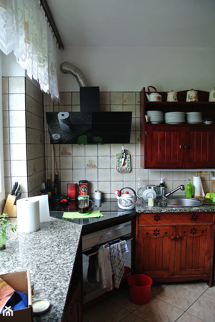 Kuchna na wsi. - Biała szara kuchnia, styl rustykalny - zdjęcie od Justyna Lewicka Design - Homebook
