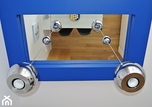 Osiedle Wesoła 2 - Mała niebieska szara jadalnia jako osobne pomieszczenie, styl nowoczesny - zdjęcie od Justyna Lewicka Design