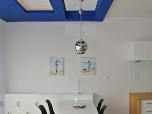 Osiedle Wesoła 2 - Średnia biała jadalnia w salonie, styl nowoczesny - zdjęcie od Justyna Lewicka Design