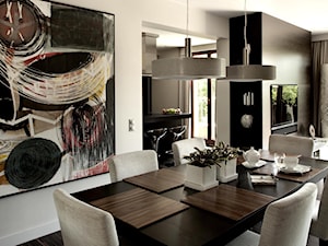 Apartament modernistyczny - Średnia beżowa jadalnia w salonie, styl nowoczesny - zdjęcie od CKTprojekt