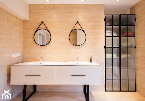 Island - Mała bez okna z lustrem z dwoma umywalkami z punktowym oświetleniem łazienka, styl tradycyjny - zdjęcie od Concept JO ANA