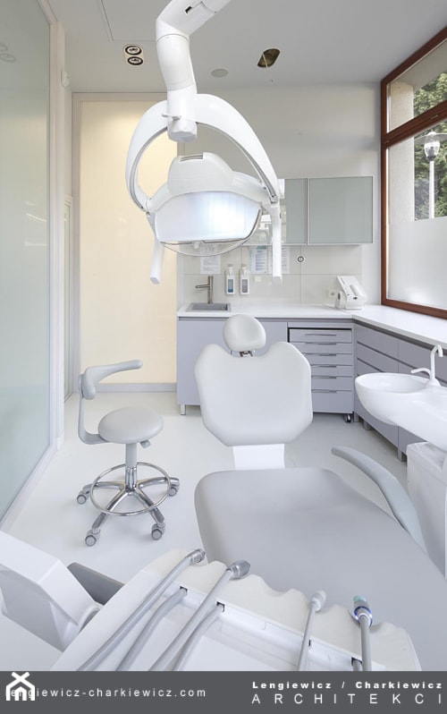 klinika stomatologiczna - zdjęcie od Lengiewicz-Charkiewicz Architekci