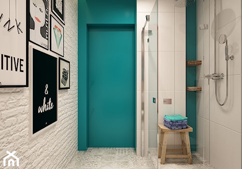 łazienka z turkusowym akcentem - zdjęcie od ARTINSIDE