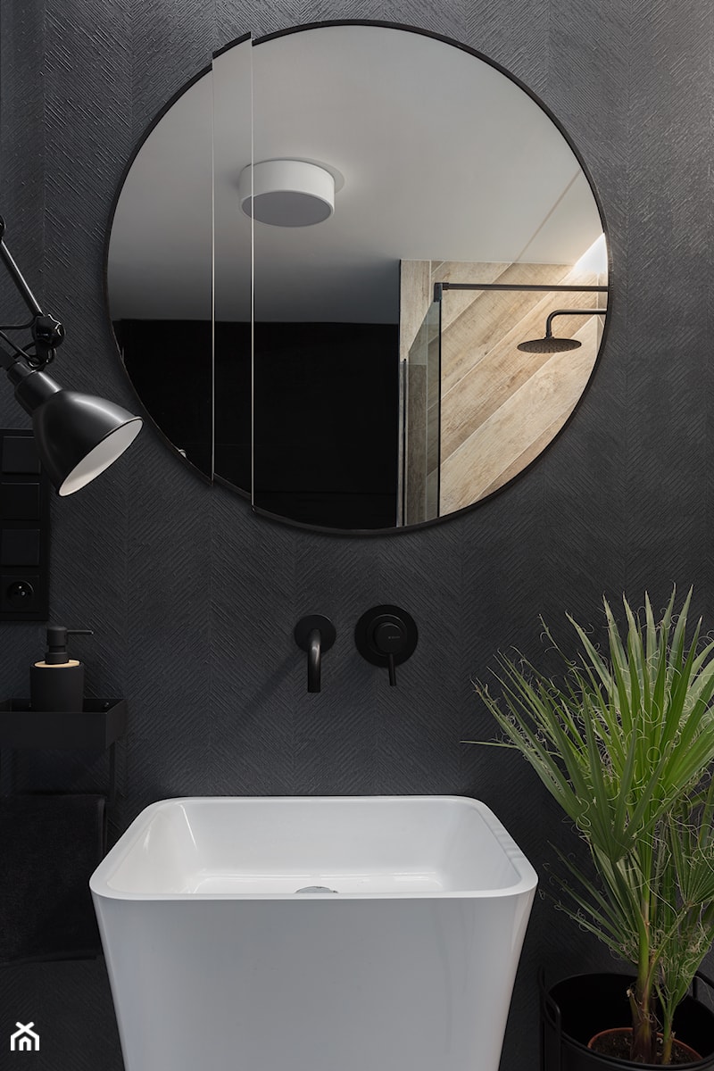 Mieszkanie10 - Bez okna z lustrem łazienka - zdjęcie od Maciejewska Design
