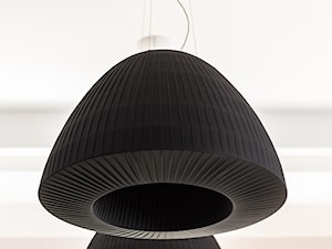 ciemne lampy nad stołem - zdjęcie od Maciejewska Design