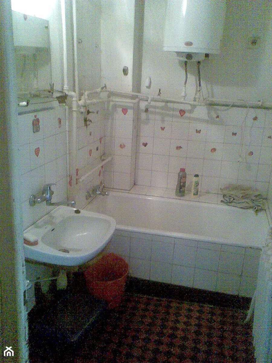 Stara łazienka przed remontem. - zdjęcie od Krupa Usługi Remontowe