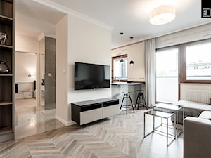 ELEGANCKA GRABISZYŃSKA - Średni biały salon z kuchnią z tarasem / balkonem, styl tradycyjny - zdjęcie od KODO projekty i realizacje wnętrz