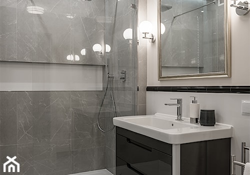ELEGANCKA GRABISZYŃSKA - Mała bez okna z lustrem z punktowym oświetleniem łazienka, styl tradycyjny - zdjęcie od KODO projekty i realizacje wnętrz