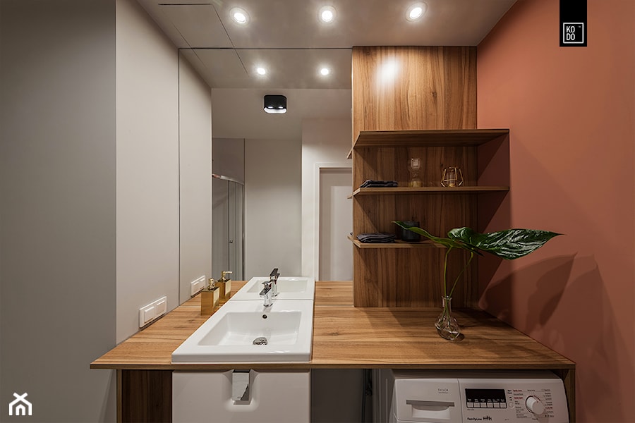 MĘSKI RÓŻ - Średnia bez okna z pralką / suszarką z punktowym oświetleniem łazienka, styl industrialny - zdjęcie od KODO projekty i realizacje wnętrz