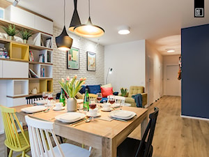 WNĘTRZE Z PASJĄ - Średni niebieski szary salon z jadalnią, styl nowoczesny - zdjęcie od KODO projekty i realizacje wnętrz