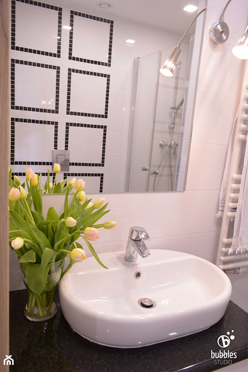 Mieszkanie inwestycyjne Wisła 2 - Bez okna z punktowym oświetleniem łazienka, styl tradycyjny - zdjęcie od Bubbles Studio