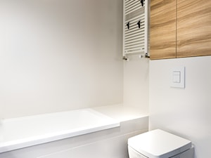Bliska Wola - Mała na poddaszu bez okna łazienka, styl nowoczesny - zdjęcie od MebleActiv
