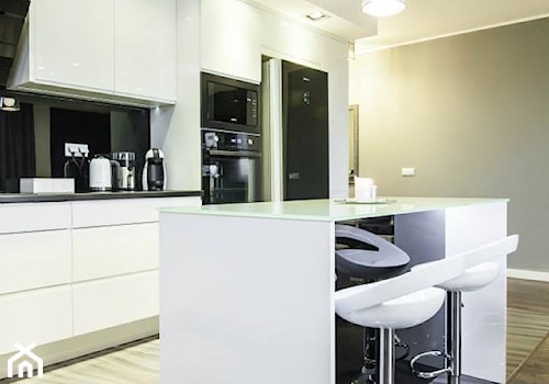 Wytworne eleganckie mieszkanie - Kuchnia, styl nowoczesny - zdjęcie od rednetdom