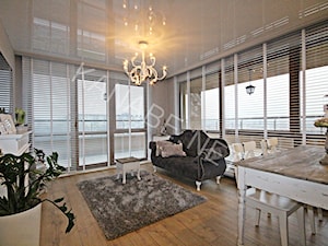 NOWOCZESNY GLAMOUR APARTAMENT 49 m2 - OSIEDLE PARKOWE- KIELCE - Salon, styl glamour - zdjęcie od KAnaBE