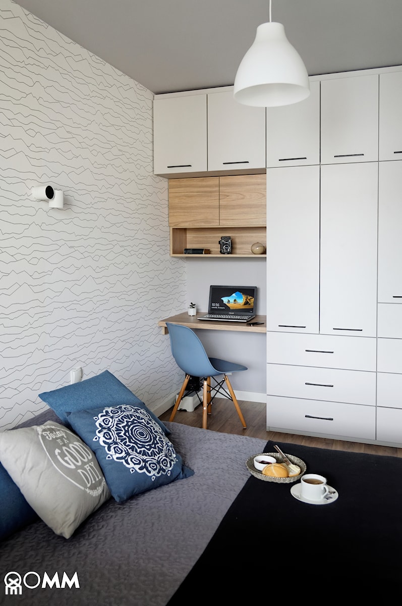 Sypialnia w małym mieszkaniu - zdjęcie od OOMM Monika Buzun architekt wnętrz