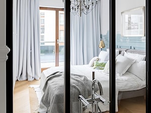Miejski Styl - konkurs - Mała szara sypialnia z łazienką, styl nowoczesny - zdjęcie od DOMagała Design