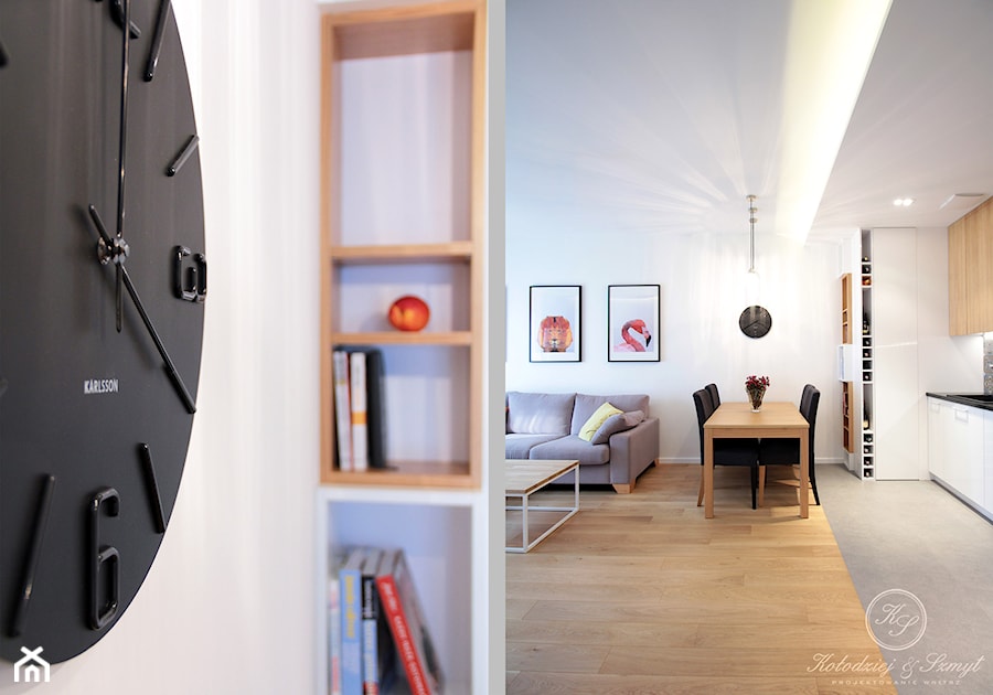OAK - Średnia biała jadalnia w salonie, styl nowoczesny - zdjęcie od Kołodziej & Szmyt Projektowanie Wnętrz