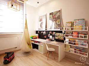 WOLA - Mały beżowy pokój dziecka dla nastolatka dla chłopca, styl skandynawski - zdjęcie od Kołodziej & Szmyt Projektowanie Wnętrz