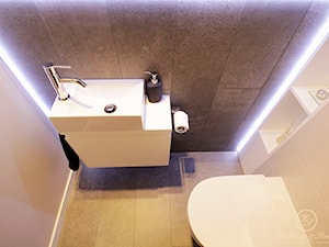 THREE COLOURS - Mała łazienka, styl nowoczesny - zdjęcie od Kołodziej & Szmyt Projektowanie Wnętrz