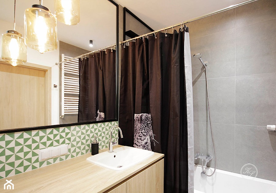 WOLA - Mała bez okna z lustrem łazienka, styl industrialny - zdjęcie od Kołodziej & Szmyt Projektowanie Wnętrz
