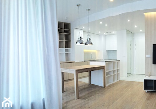 SMALL ELEGANCE - Średni szary salon z kuchnią, styl nowoczesny - zdjęcie od Kołodziej & Szmyt Projektowanie Wnętrz