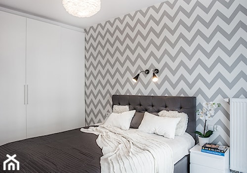 Mieszkanie 70mkw Wrocław - Średnia biała szara sypialnia, styl nowoczesny - zdjęcie od ESSA Architektura