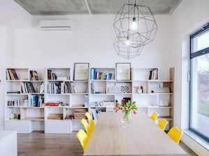 nasze biuro :) - Duża biała jadalnia jako osobne pomieszczenie - zdjęcie od ESSA Architektura