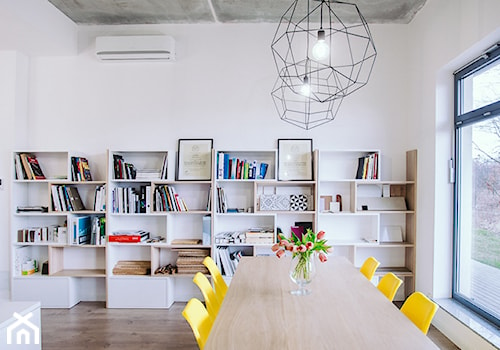 nasze biuro :) - Duża biała jadalnia jako osobne pomieszczenie - zdjęcie od ESSA Architektura